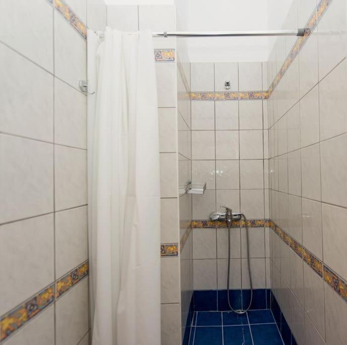 Thano'S Stylish Flat Just 150M To The Beach Faraí Exterior foto