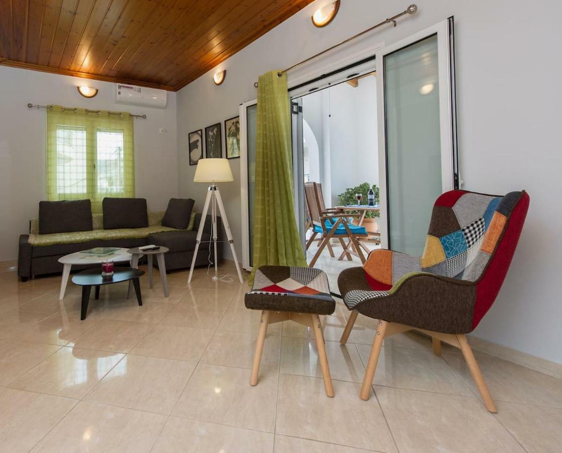 Thano'S Stylish Flat Just 150M To The Beach Faraí Exterior foto